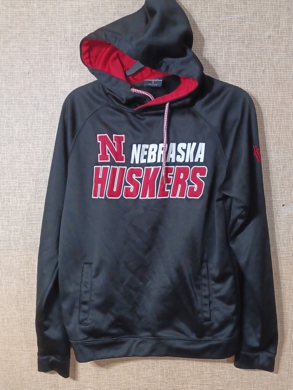 Colosseum Black & Red Nebraska Huskers Lightweight Pullover Hoodie